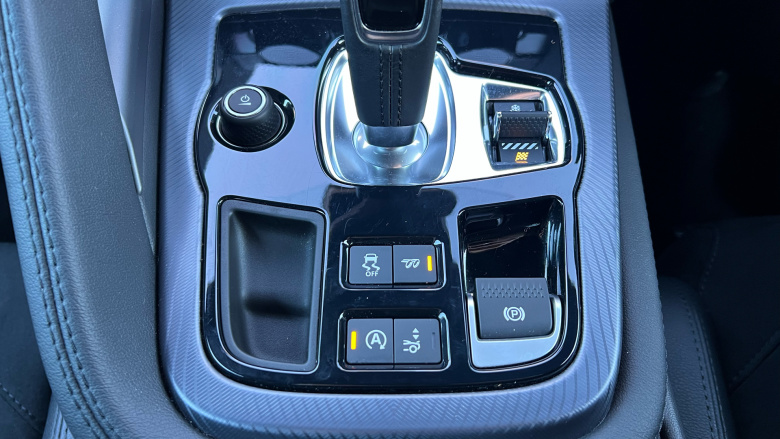 Jaguar F-Type 5.0 P450 Supercharged V8 R-Dynamic 2dr Auto AWD Petrol Coupe